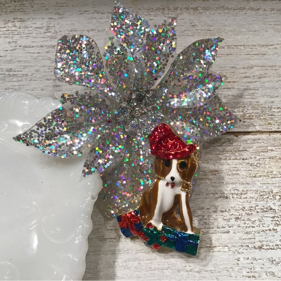 Dog Christmas Pin - Picture 2 of 6